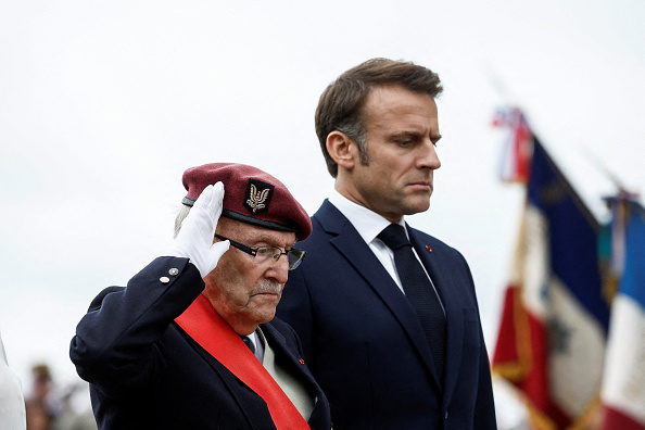 Lors des commémorations du « Jour J » marquant le 80e anniversaire du débarquement des Alliés en Normandie pendant la Seconde Guerre mondiale. (Photo BENOIT TESSIER/POOL/AFP via Getty Images)