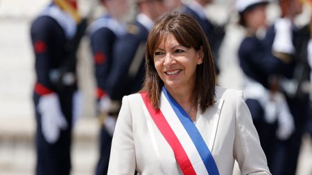 Mairie de Paris : Anne Hidalgo ne briguera pas de nouveau mandat en 2026