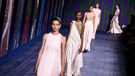 Haute couture : la maison Dior rend hommage aux olympiades