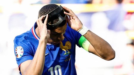 Euro-2024 : « jouer avec un masque, une horreur absolue » pour Mbappé