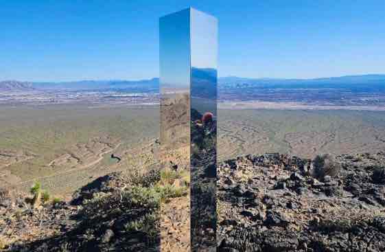 Un monolithe est apparu sur les hauteurs de Las Vegas. Capture X @LVPMD (Las Vegas Metropolitan Police Department)