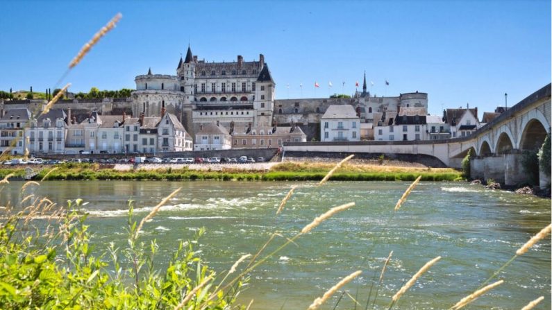 Le château d'Amboise, résidence de plusieurs rois de France, a été construit sur un site stratégique près de la Loire. (Dominic Arizona Bonuccelli, Rick Steves' Europe)