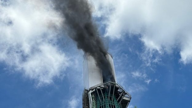 L’incendie sur la flèche de la cathédrale de Rouen « maîtrisé »