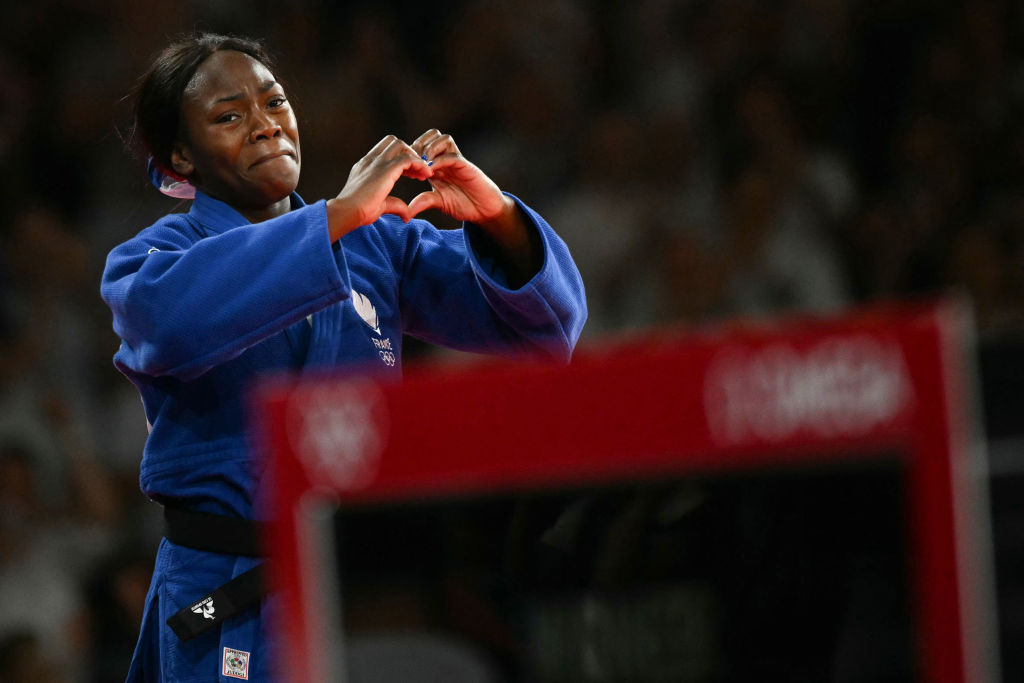 Judo : Clarisse Agbégnénou, "anéantie" après sa défaite en demie, ramasse le bronze