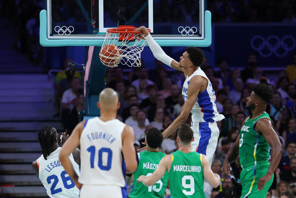 Basket : les Bleus réussissent leur entrée dans le tournoi en battant le Brésil