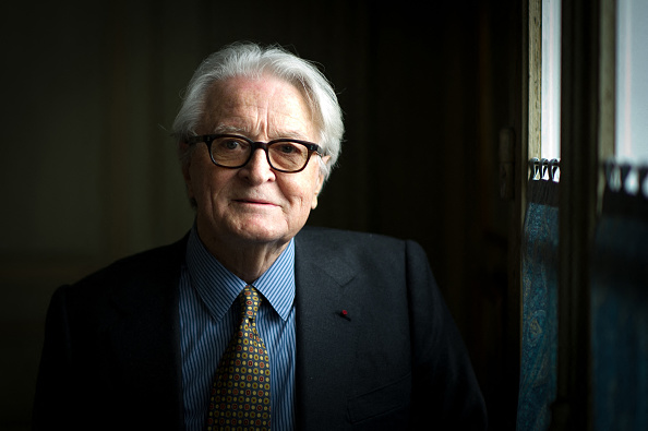 Roland Dumas le 4 avril 2011 dans sa maison à Paris. (Photo MARTIN BUREAU/AFP via Getty Images)