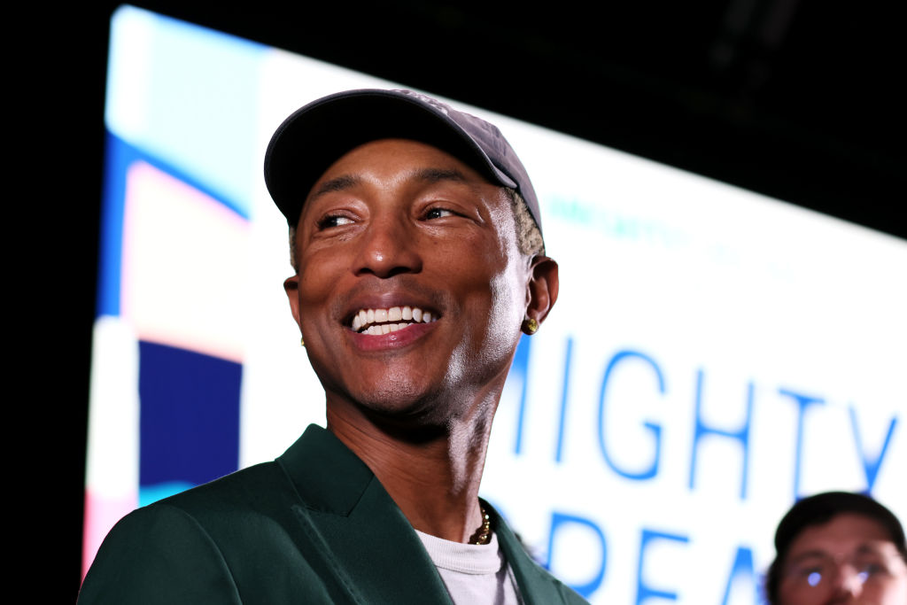 JO-2024 : Pharrell Williams portera la flamme olympique vendredi en Seine-Saint-Denis