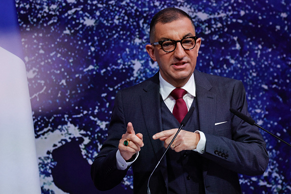 Jean Messiha lors d'une réunion de campagne pour les élections parlementaires de l'Union européenne. (GEOFFROY VAN DER HASSELT/AFP via Getty Images)