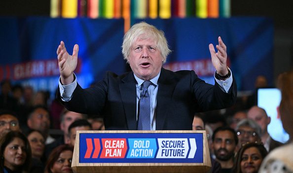 Royaume-Uni : à quelques heures d’une défaite historique pour les conservateurs, Boris Johnson fait une apparition