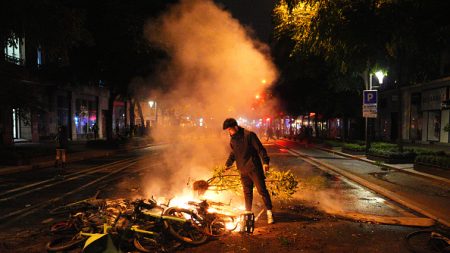 Législatives : des affrontements à Paris, Rennes et Nantes, où un policier a été brûlé par un jet de cocktail Molotov