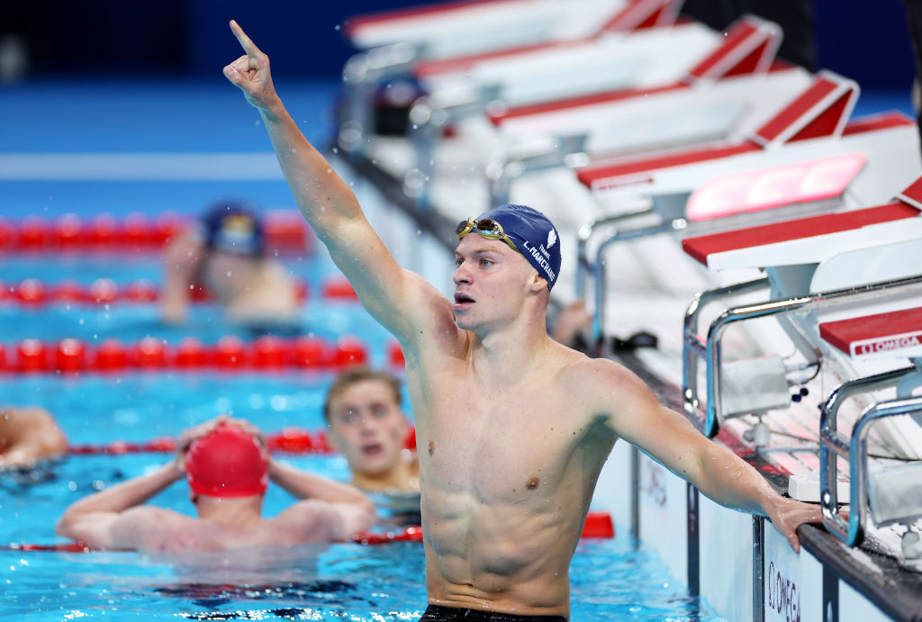 Natation: Léon Marchand décroche sur 200 m brasse son deuxième or de la journée