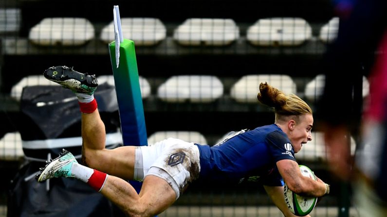 L'équipe de France de rugby des moins de 20 ans a réussi mardi son pari en se qualifiant pour les demi-finales de la Coupe du monde en Afrique du Sud, où elle espère remporter un quatrième titre d'affilée. (Photo : Ashley Vlotman/Gallo Images/Getty Images)