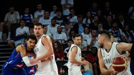 Basket : les Bleus de Wemby battus par la Serbie de Jokic