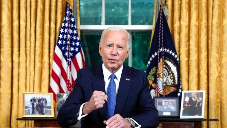 Le président Joe Biden s'adresse à la nation sur sa décision de ne pas se représenter, dans le bureau ovale de la Maison-Blanche, le 24 juillet 2024. (Evan Vucci/POOL/AFP via Getty Images)