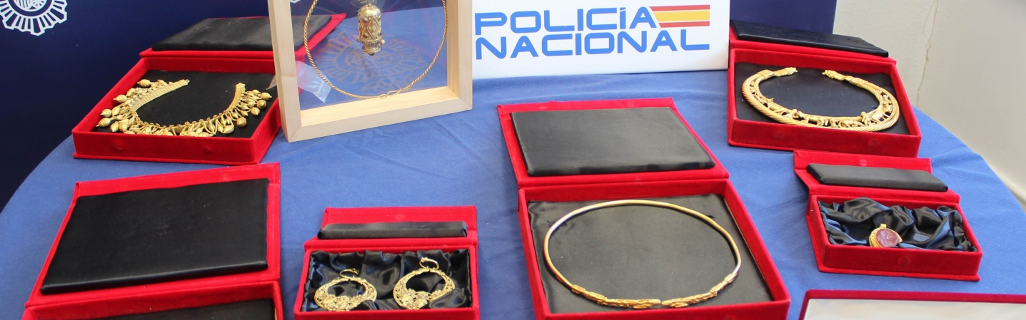 Pièces d'or, amphores : plus de 6000 objets d'art victimes de trafic ont été retrouvés