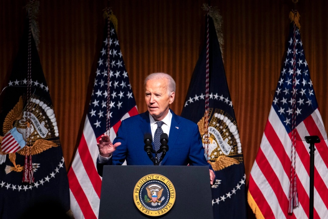 Joe Biden propose une réforme de la Cour suprême à l'occasion de l'anniversaire de la loi sur les droits civiques