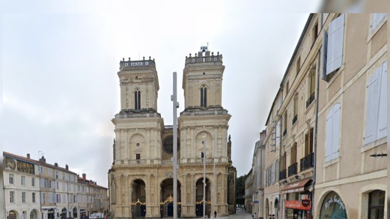 Dans la nuit du vendredi 5 au samedi 6 juillet dernier, deux couronnes mariales ont été volées au Musée du Trésor, situé à proximité de la cathédrale d'Auch (Gers). (Capture d'écran Google Maps)