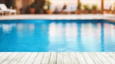 Vaucluse : un petit garçon de deux ans meurt noyé dans la piscine familiale après être passé par la baie vitrée