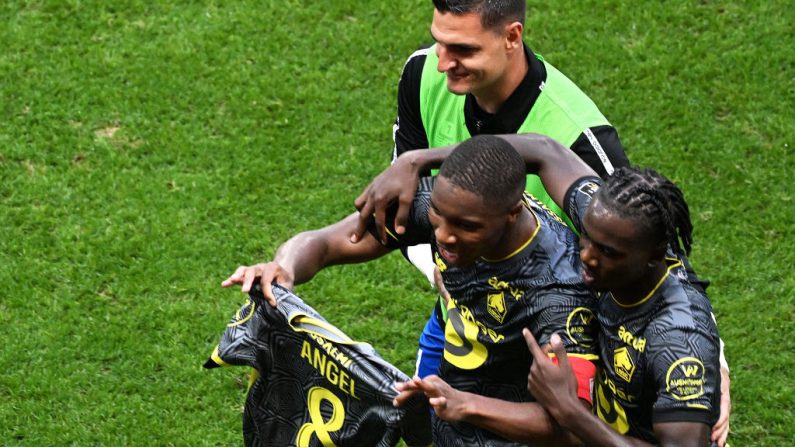 Angel Gomes, victime d'un terrible choc à la tête lors de la 1re journée de Ligue 1 samedi à Reims, a affirmé dimanche sur Instagram se sentir mieux malgré le coup reçu. (Photo : FRANCOIS NASCIMBENI/AFP via Getty Images)