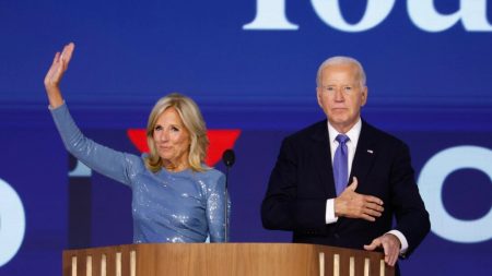 Biden fait ses adieux à son parcours politique dans un discours prononcé à la convention démocrate