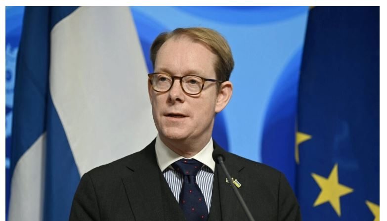 Tobias Billström, ministre suédois des Affaires étrangères, prend la parole lors d'une conférence de presse à Helsinki, Finlande, le 8 novembre 2023. (Emmi Korhonen/Lehtikuva/AFP/Getty Images)