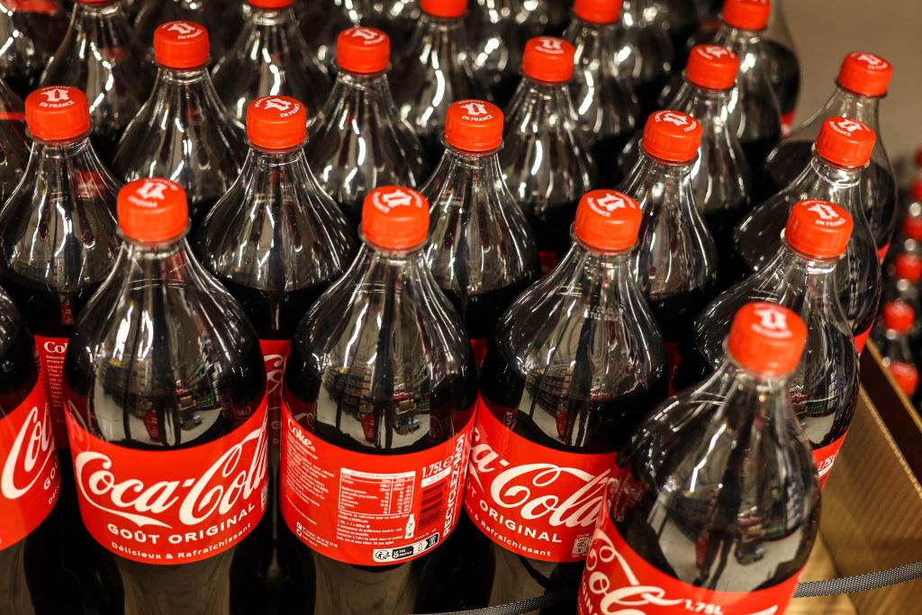 Trop de plastique, le sponsor Coca-Cola est mis en cause pour l'usage de bouteilles plastiques aux JO