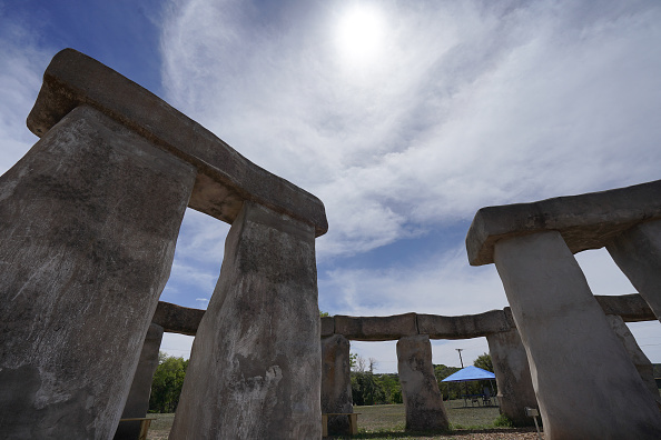 Préhistoire : la découverte de l'origine de la dalle de Stonehenge surprend les scientifiques