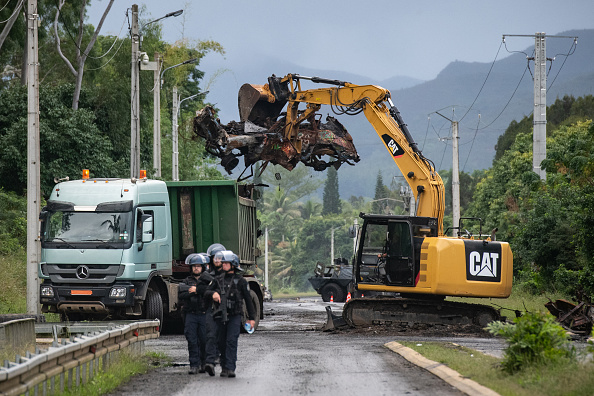 Nouvelle-Calédonie : un homme meurt d'un tir de riposte de la gendarmerie, le 11e mort depuis le début des émeutes