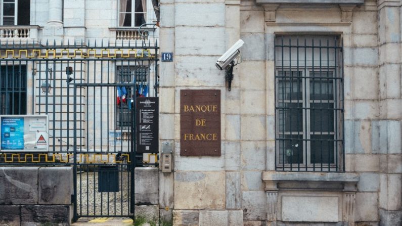 Façade de la Banque de France à Besançon. (ROMAIN COSTASECA/Hans Lucas/AFP via Getty Images)