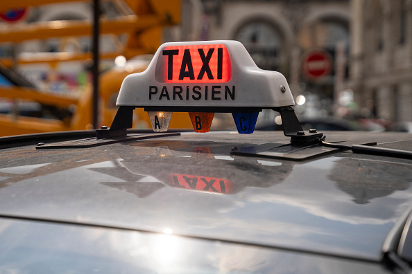 JO 2024 : les restrictions de circulation ont eu raison des courses de taxis, qui demandent des compensations