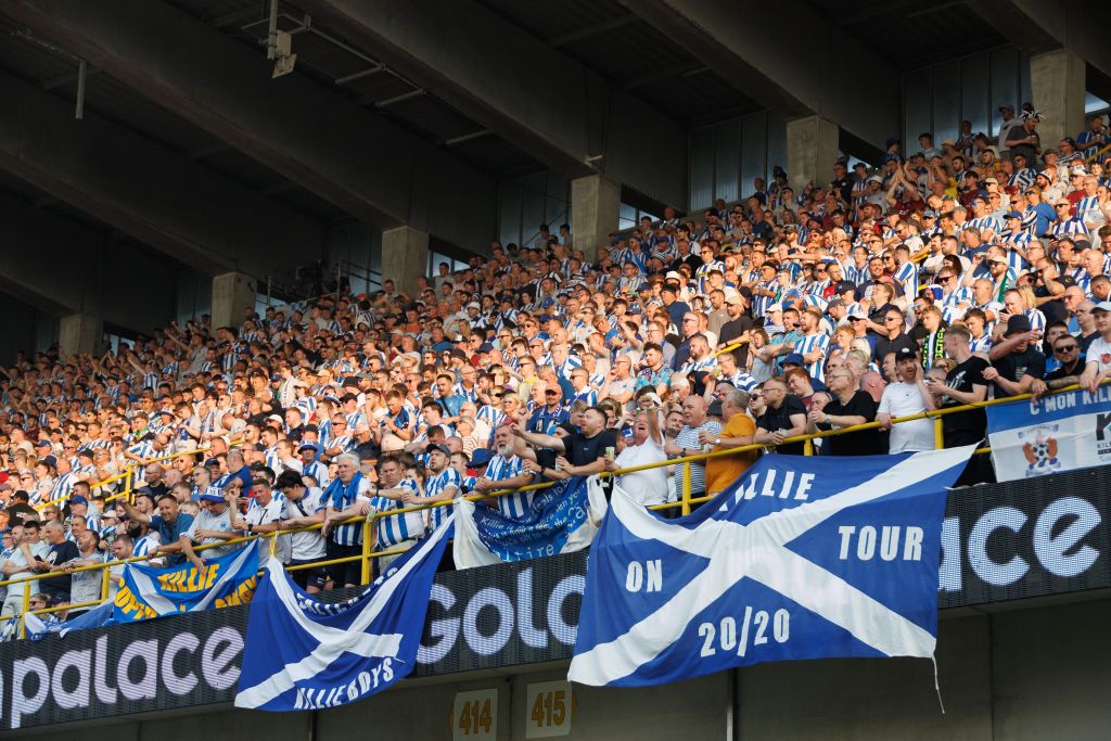 Foot : émoi en Belgique après des saluts fascistes au milieu d'une action antiraciste dans un stade