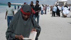 En Somalie, où le niqab est interdit, la police les confisque pour des raisons de sécurité