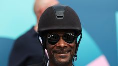 JO-2024 : Snoop Dogg se déguise en cavalier à Versailles