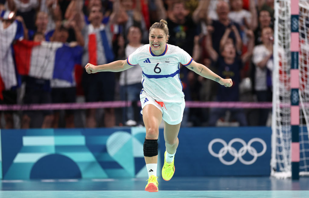 Hand : les Bleues écartent la Suède (31-28) après prolongation et filent en finale