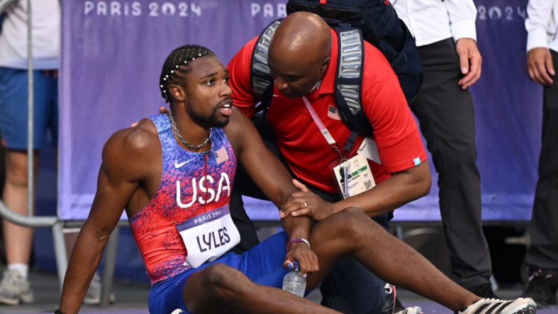 "Je pense que mes JO-2024 sont terminés", a écrit le sprinteur américain Noah Lyles tard jeudi soir sur ses réseaux sociaux après avoir révélé qu'il souffrait du Covid peu après sa médaille de bronze obtenue sur 200 m, quatre jours après son sacre olympique sur 100 m. (Photo : KIRILL KUDRYAVTSEV/AFP via Getty Images)