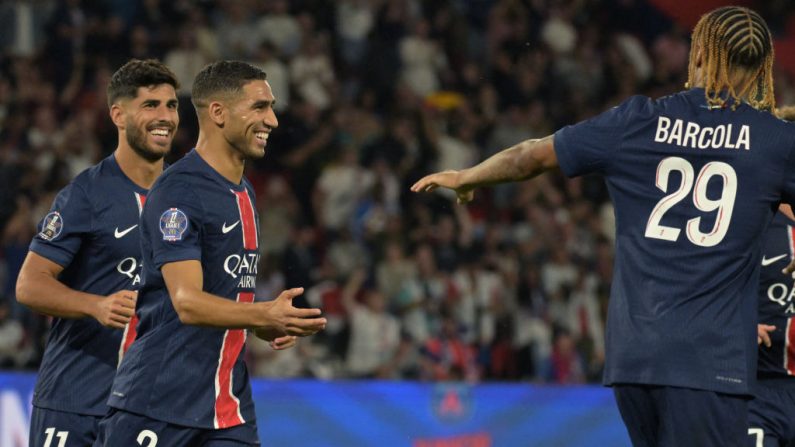 Le Paris SG est déjà bien lancé: sa jeune équipe a étrillé Montpellier 6-0 vendredi au Parc des Princes pour la 2e journée de Ligue 1, avec un doublé de Bradley Barcola et deux nouvelles passes décisives de Joao Neves. (Photo : BERTRAND GUAY/AFP via Getty Images)