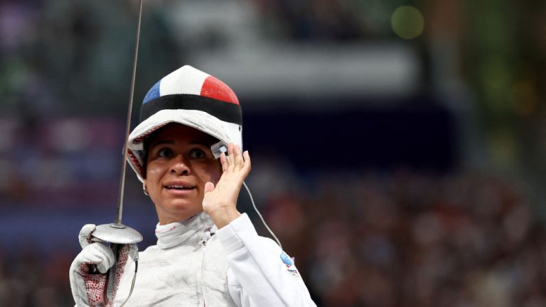 Ysaora Thibus, de l'équipe de France de fleuret, n'a "pas de regrets" quant à la gestion de la rééducation de son genou gauche touché par une "lésion ligamentaire" à quarante jours des JO. (Photo : FRANCK FIFE/AFP via Getty Images)