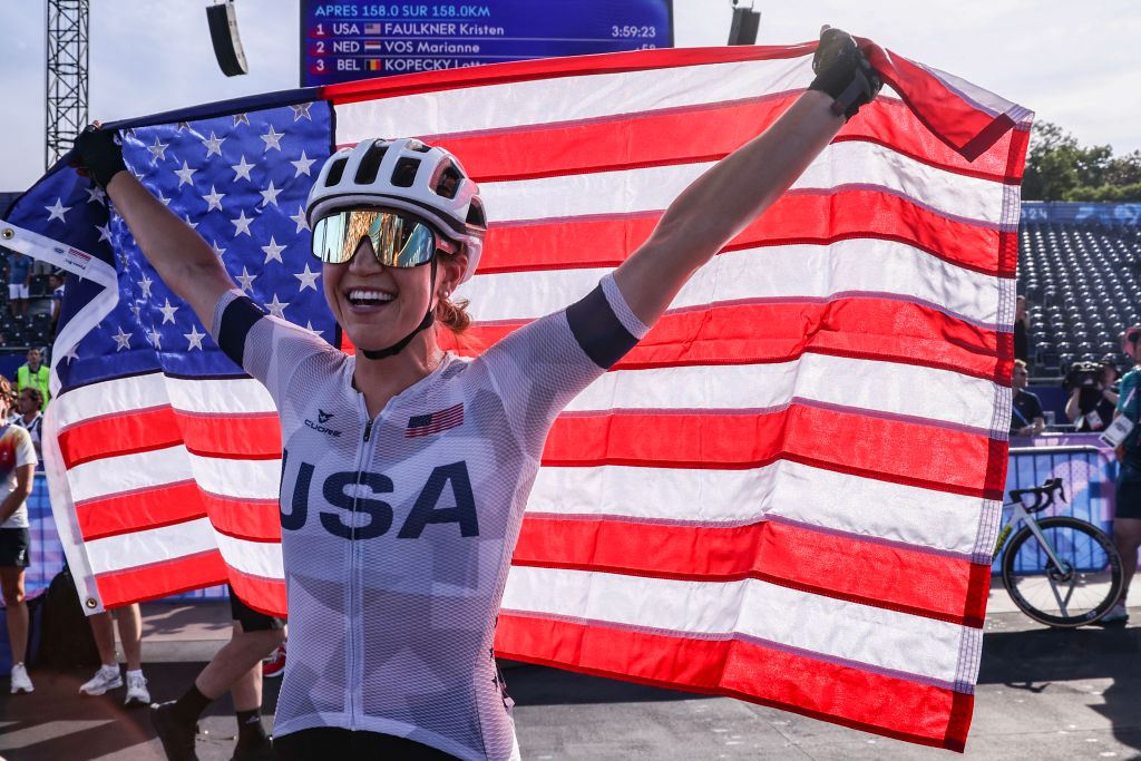 Cyclisme : l'Américaine Kristen Faulkner crée la surprise en devenant championne olympique sur route