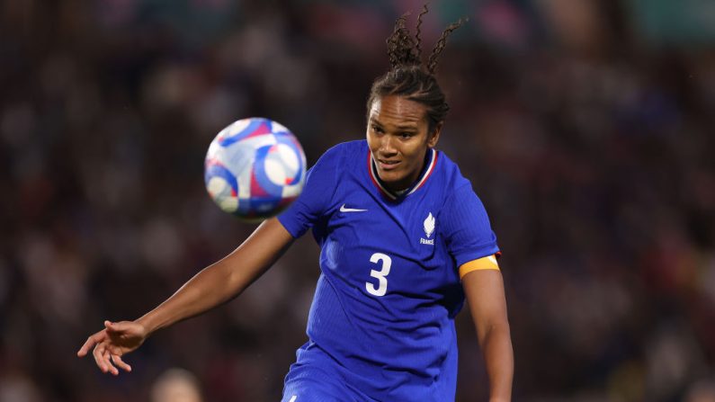 La capitaine de l'équipe de France, Wendie Renard, a estimé que la nouvelle élimination en quart de finale du tournoi olympique contre le Brésil (1-0), samedi à nantes, était une "grosse désillusion". (Photo : Robert Cianflone/Getty Images)