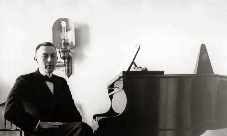 Sergei Rachmaninoff a mis tout son cœur dans son travail, créant de magnifiques concertos pour piano et symphonies. (Domaine public)