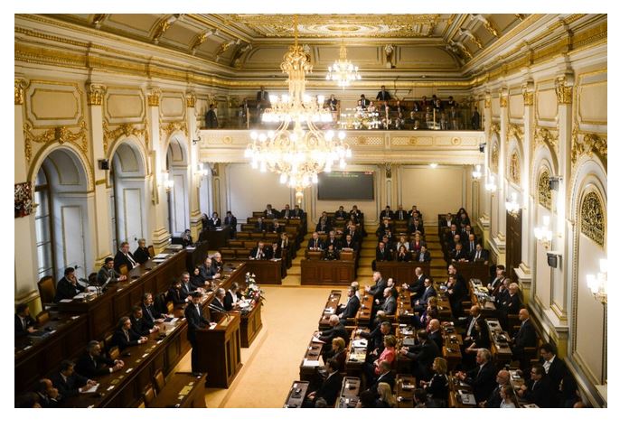 L'agence de renseignement tchèque met en garde contre les opérations secrètes de Pékin visant à influencer le monde universitaire et politique