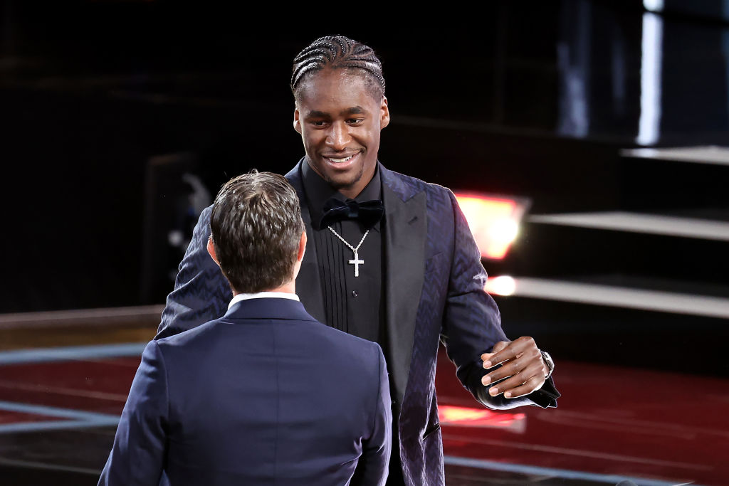 "J'abandonne le basketball pour suivre Jésus" : à 21 ans, il quitte la NBA pour devenir pasteur