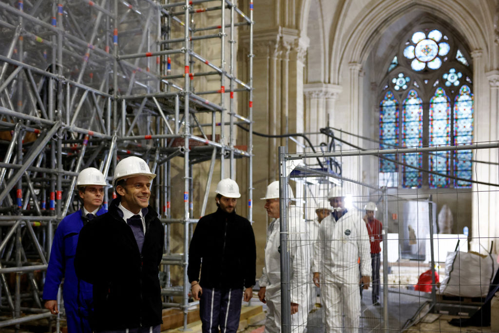 Notre-Dame : la guerre des vitraux a commencé