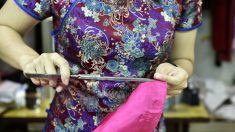 Hong Kong : il est le dernier à coudre des qipao ou cheongsam, ce vêtement féminin autrefois si populaire