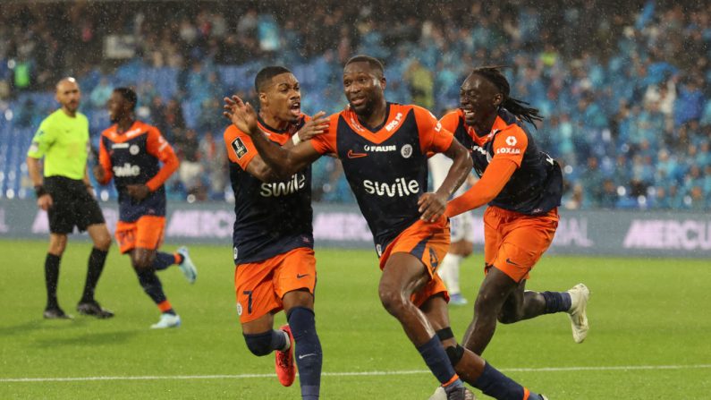 Montpellier et son entraîneur Michel Der Zakarian respirent un peu mieux à l'issue de la première victoire (3-2) de la saison arrachée "avec beaucoup de coeur et de talent" dimanche à la Mosson devant Auxerre. (Photo : PASCAL GUYOT/AFP via Getty Images)