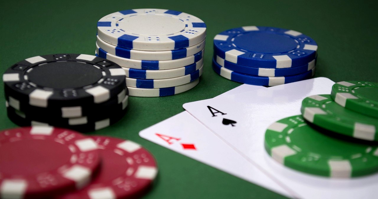 La Rochelle: un organisateur de tournois de poker clandestins tué par balle