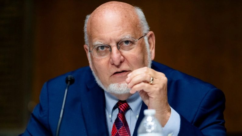 Le Dr Robert Redfield, alors directeur des Centres américains de prévention et contrôle des maladies (CDC), témoigne lors d'une audition au Capitole, le 2 juillet 2020. (Saul Loeb/Pool/Getty Images)