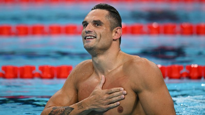 Florent Manaudou, qui a décroché cet été deux médailles de bronze aux JO de Paris en natation, vient de rejoindre le club de handball d'Antibes en Nationale 2, une façon pour lui de "compléter" son entraînement et de "prendre du plaisir", a-t-il annoncé jeudi. (Photo : OLI SCARFF/AFP via Getty Images)