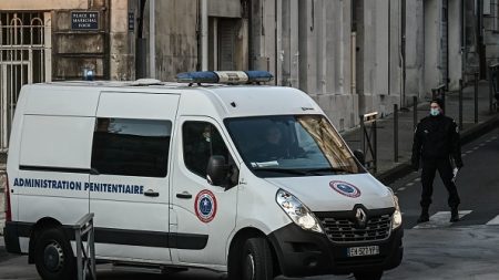 Affaire Le Scouarnec : des victimes âgées en moyenne de 11 ans