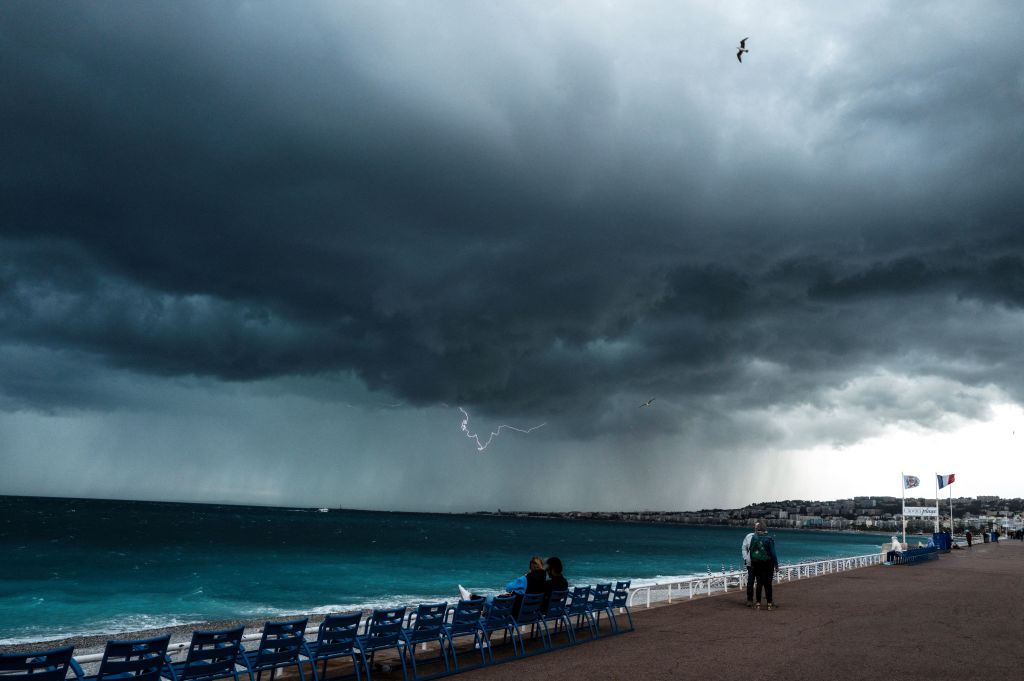 Espagne : le littoral de Valence est placé en alerte rouge, deux semaines après les inondations meurtrières